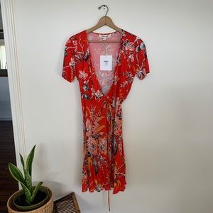 NWT DVF red classic wrap dress sz 6